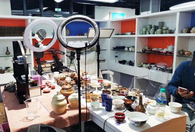 正在公示!全國僅十家!景德鎮(zhèn)市陶溪川文創(chuàng)街區(qū)擬命名為國家級文化產(chǎn)業(yè)示范園區(qū)