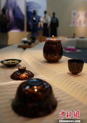 中國文化產(chǎn)業(yè)創(chuàng)意創(chuàng)業(yè)人才扶持計(jì)劃作品展開幕